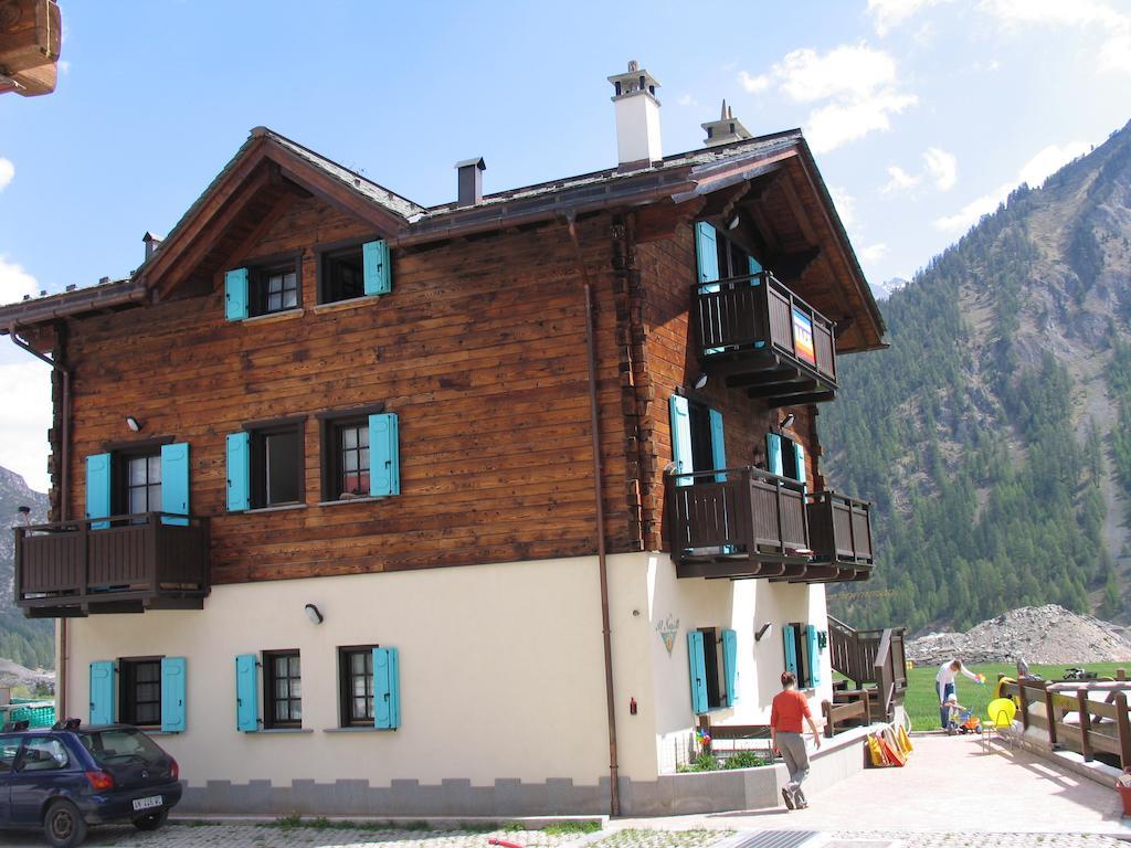 Art Apartments Casa Napell Livigno Exterior foto